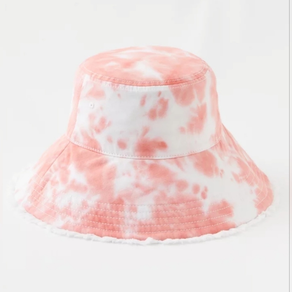 aerie Pink and White Tie-Dye Bucket Hat